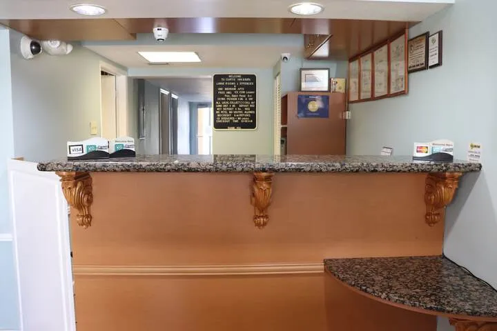 Hotel 2 of 43