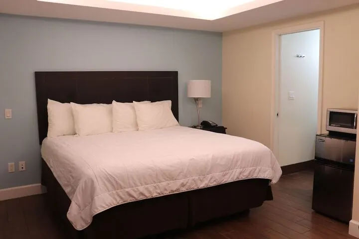 Room 5 of 43