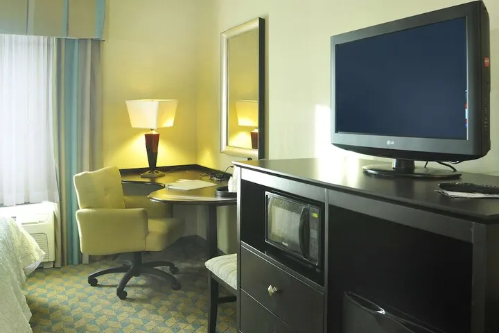 Room 4 of 30