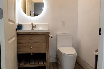 Dragonfly Inn and Suites