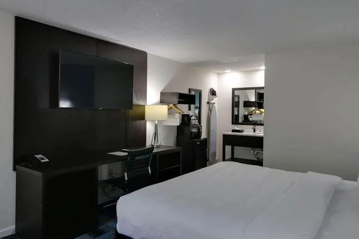 Room 3 of 19