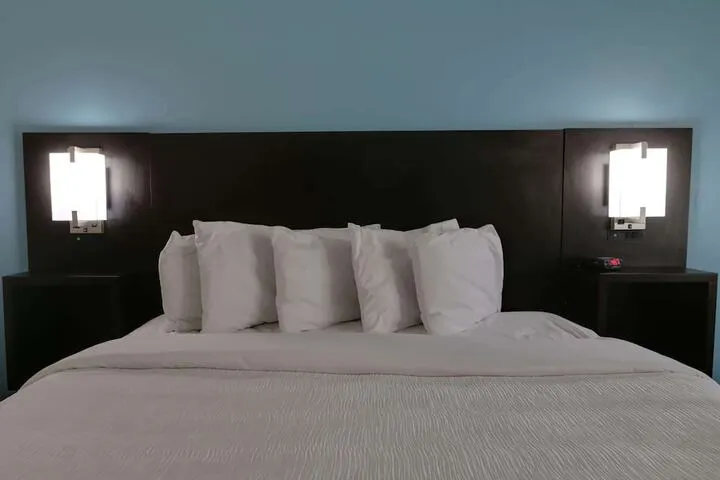Room 5 of 19
