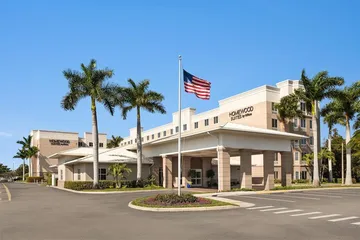 Homewood Suites by Hilton Fort Myers Airport / FGCU