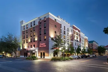 Hampton Inn & Suites Gainesville-Downtown