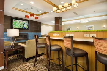 Holiday Inn Express & Suites Alexandria - Fort Belvoir by IHG