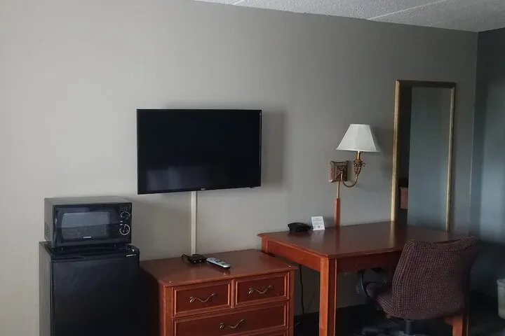 Room 4 of 29