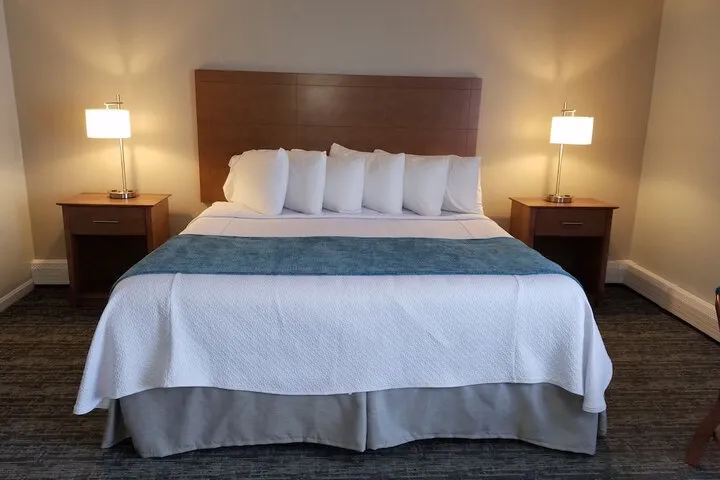 Room 4 of 48