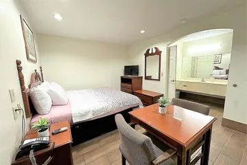 Budget Inn
