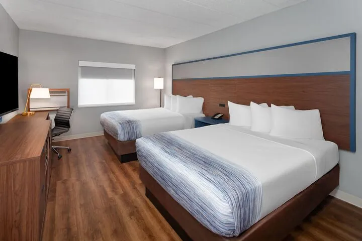 Room 5 of 39