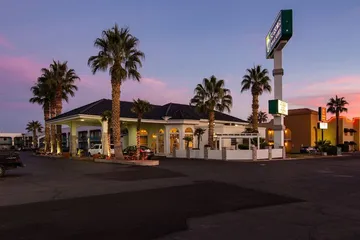 St. George Inn & Suites