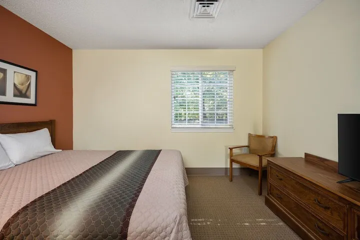 Room 3 of 31