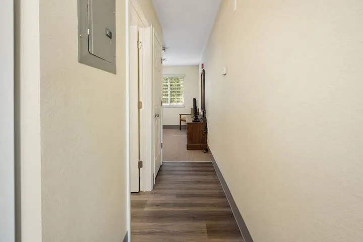 Room 5 of 31