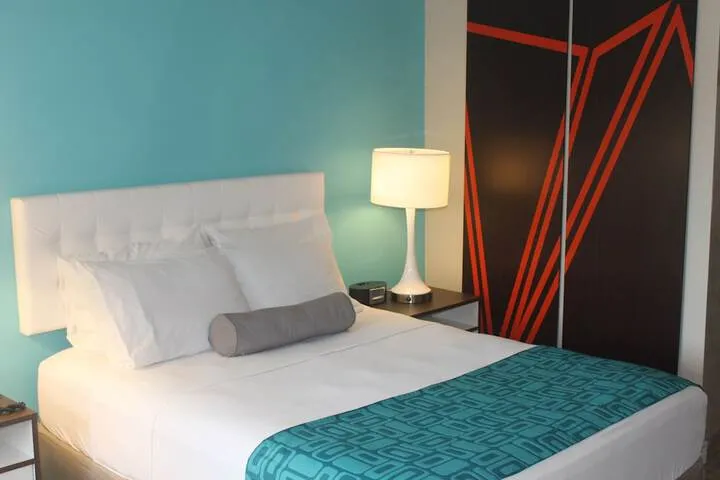 Room 3 of 16