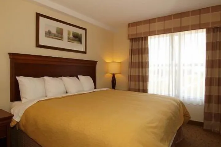 Room 5 of 40
