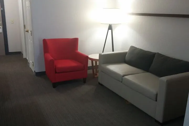 Room 3 of 22