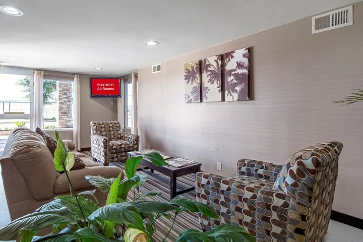 Lobby lounge