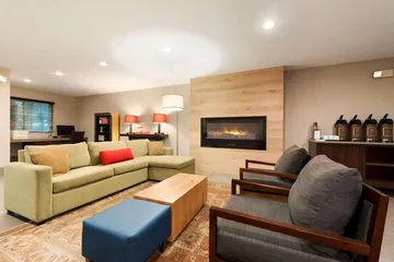 Country Inn & Suites by Radisson Cedar Rapids Airport, IA