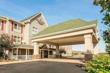 Country Inn & Suites by Radisson Peoria North, IL