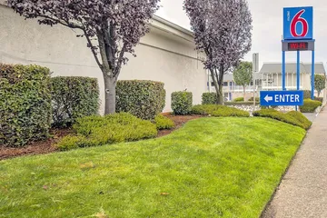 Motel 6 Coos Bay OR