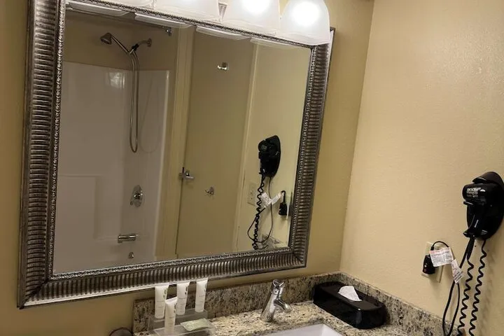 Room 3 of 19
