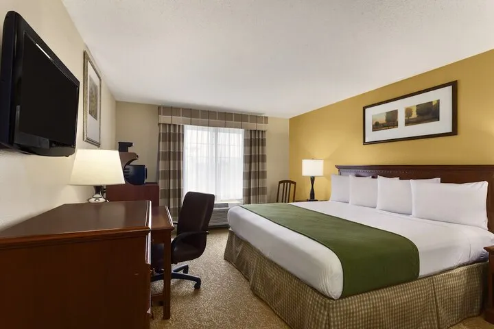 Room 3 of 24