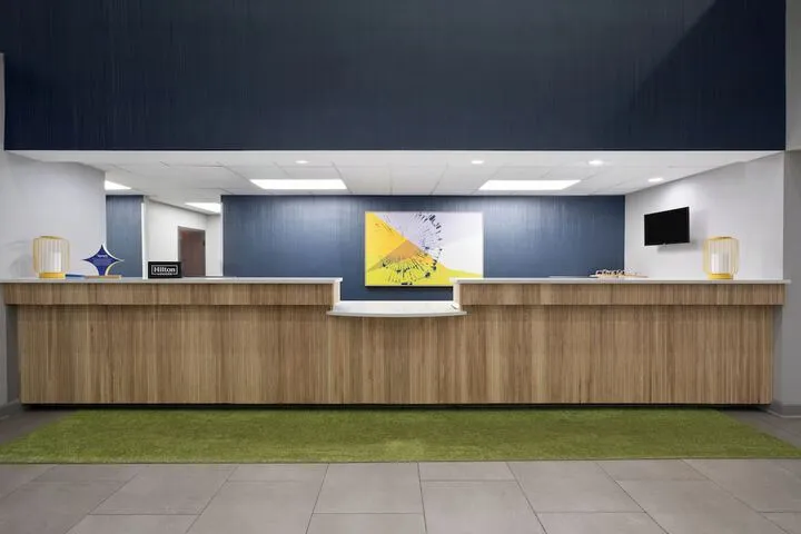 Check-in/check-out kiosk