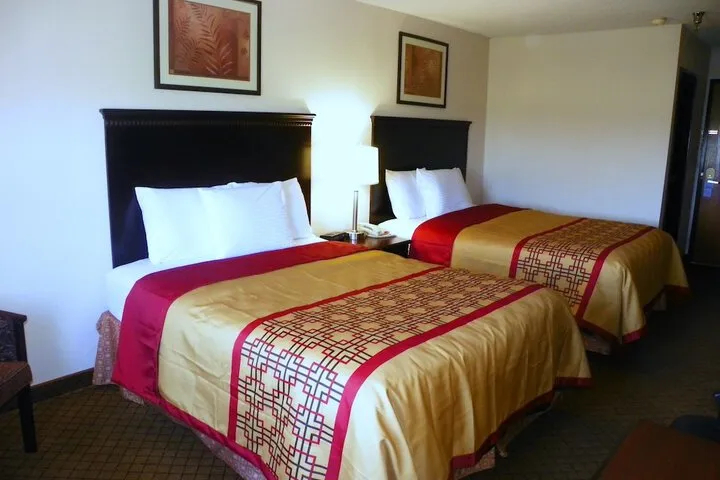 Room 4 of 24