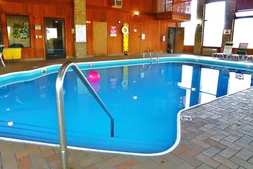 Royalton Inn & Suites