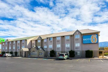 Motel 6 Bernalillo NM