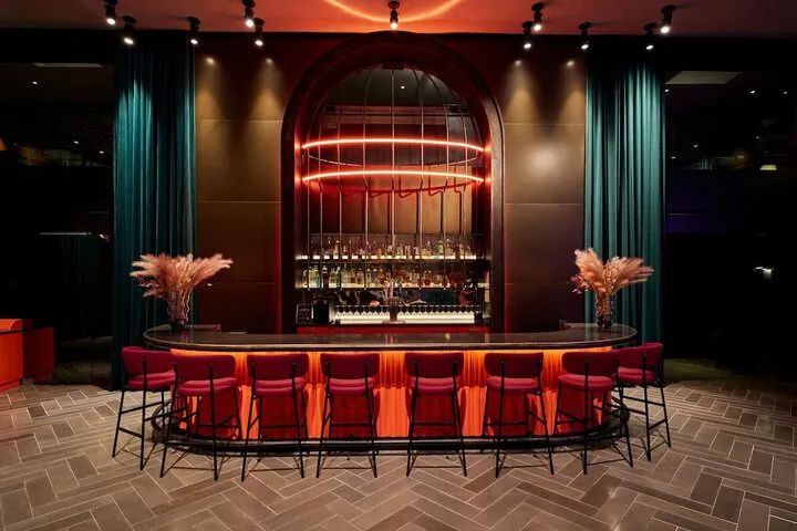 Lobby lounge