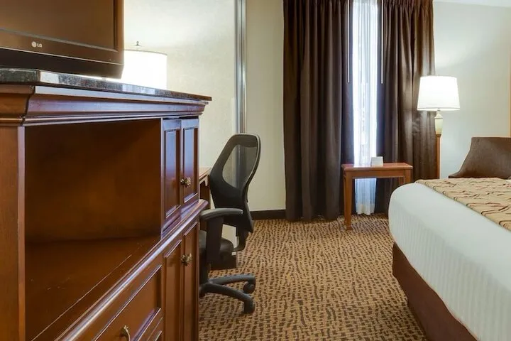 Room 3 of 21