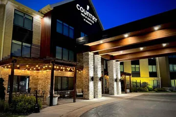 Country Inn & Suites by Radisson Appleton Airport - Fox River Mall Area