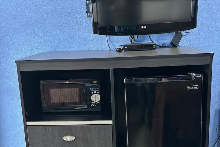 Room 5 of 40
