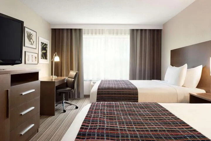 Room 4 of 34