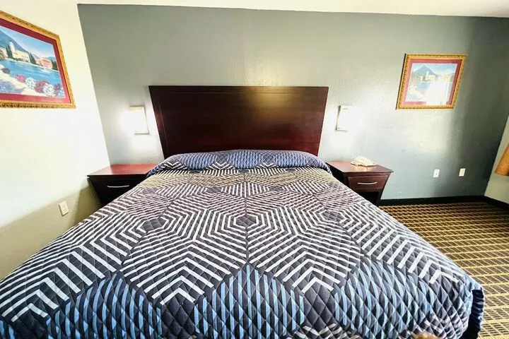Room 5 of 20