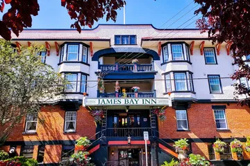James Bay Inn Hotel & Suites