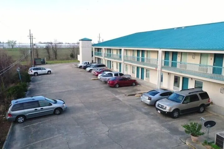 Hotel 4 of 9