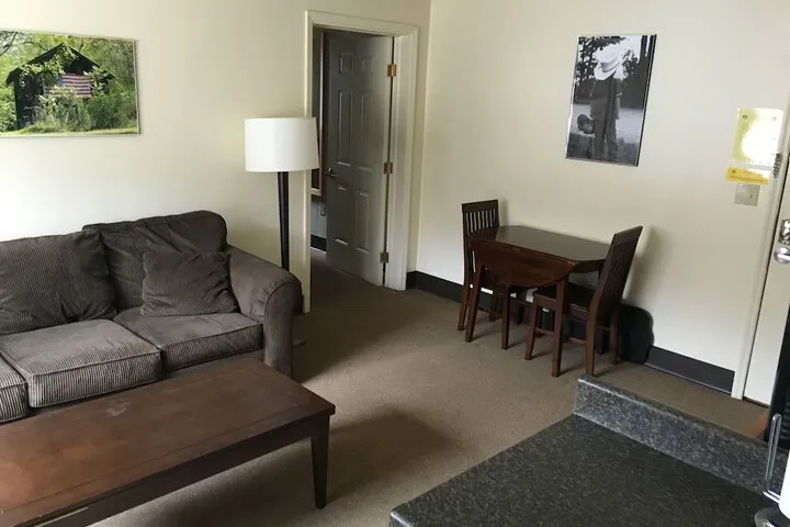 Room 4 of 21