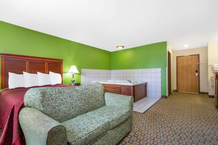 Room 5 of 27