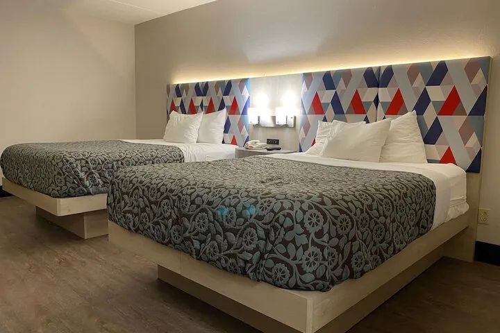 Room 3 of 21
