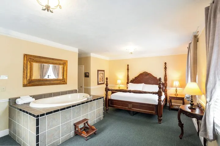 Room 5 of 49