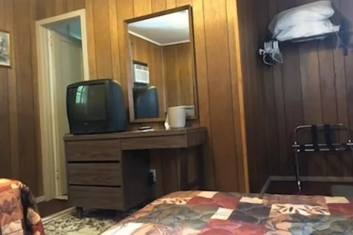Room 5 of 54