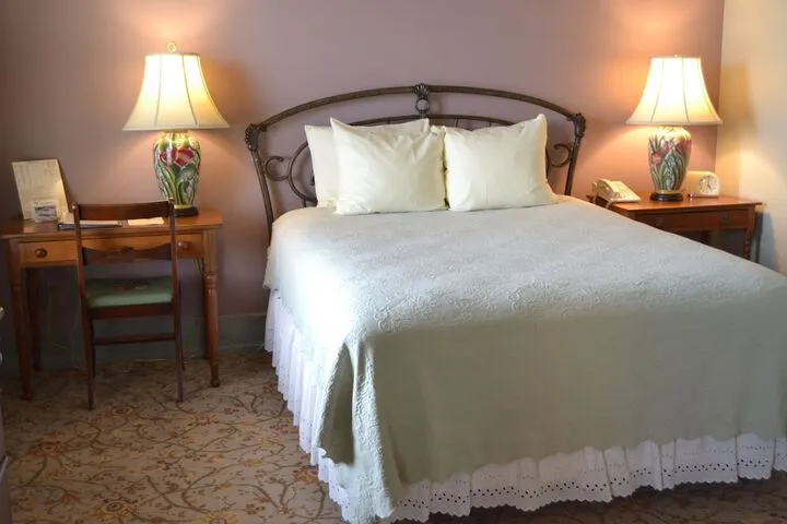 Room 5 of 62