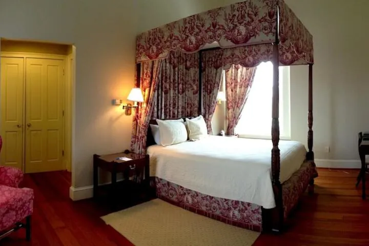 Room 3 of 46