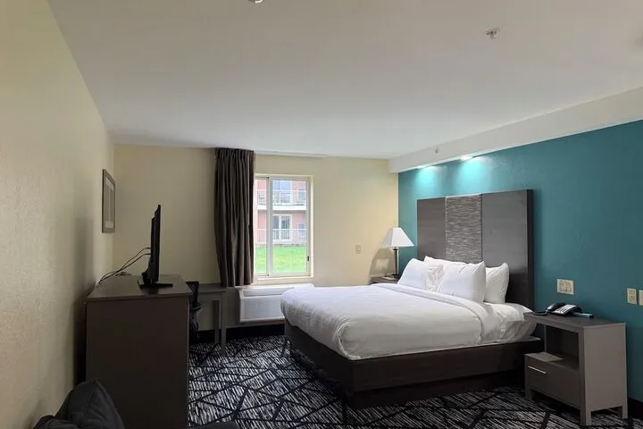 Room 5 of 27