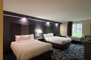 Plymouth Bay Inn and Suites