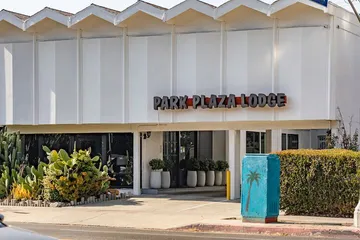 Park Plaza Lodge Hotel