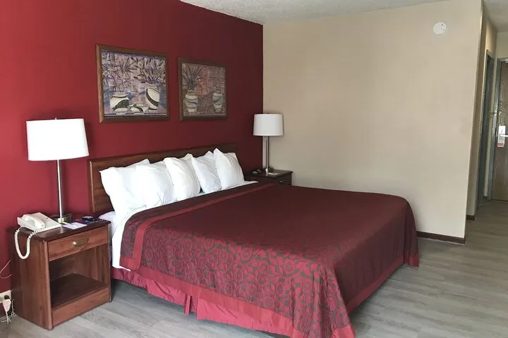Room 5 of 40