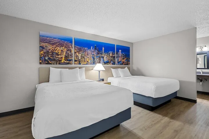 Room 4 of 30