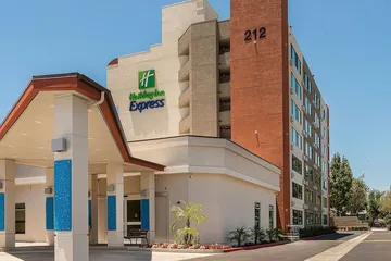 Holiday Inn Express Fullerton - Anaheim by IHG